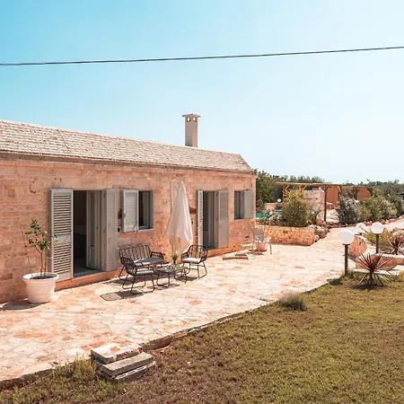 Helloapulia - Trullo Dei Quattro Venti, Infinity Pool, 5 Min Drive From Old Town * 洛科罗通多