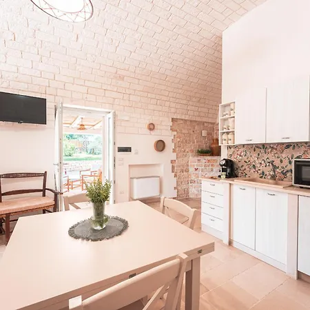 Helloapulia - Trullo Dei Quattro Venti, Infinity Pool, 5 Min Drive From Old Town 别墅 洛科罗通多