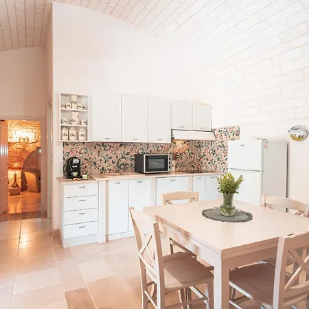 别墅 Helloapulia - Trullo Dei Quattro Venti, Infinity Pool, 5 Min Drive From Old Town *