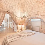 Villa Helloapulia - Trullo Dei Quattro Venti, Infinity Pool, 5 Min Drive From Old Town Locorotondo