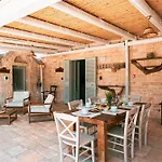 Helloapulia - Trullo Dei Quattro Venti, Infinity Pool, 5 Min Drive From Old Town Locorotondo